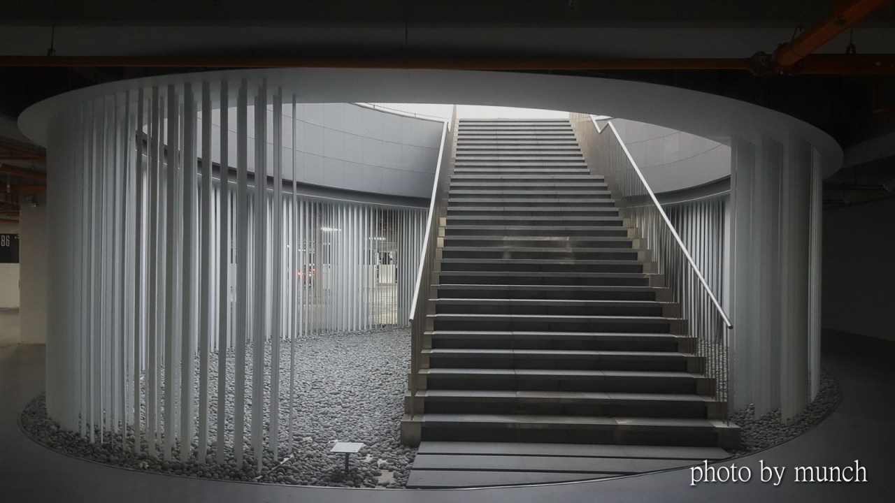 【台南美術館二館的線條與光影】