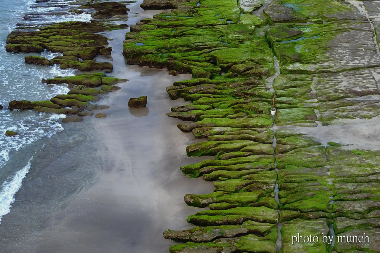 【老梅綠石槽】