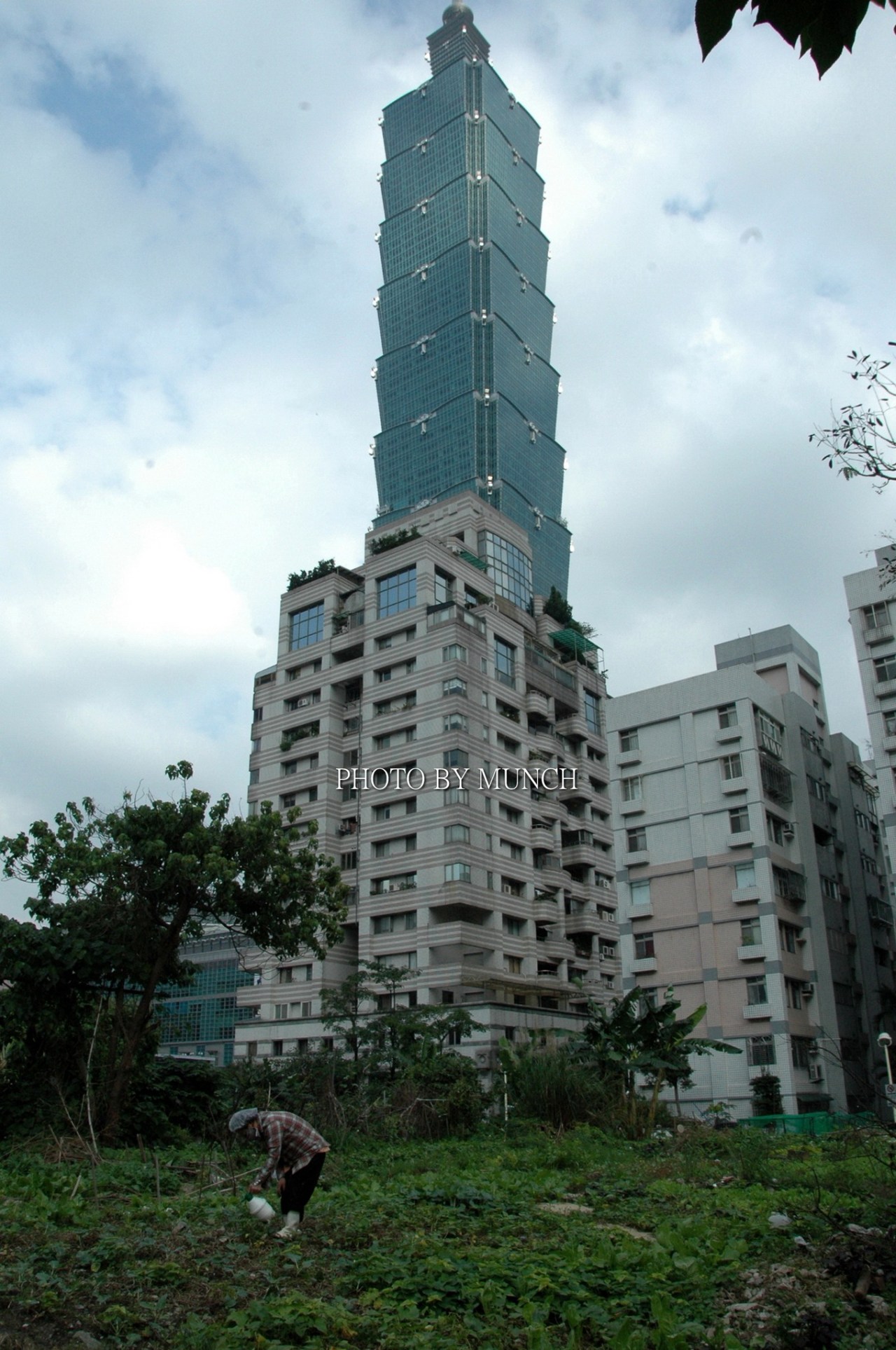 【信義區最後農地_期待農民子孫出戰權貴後代】